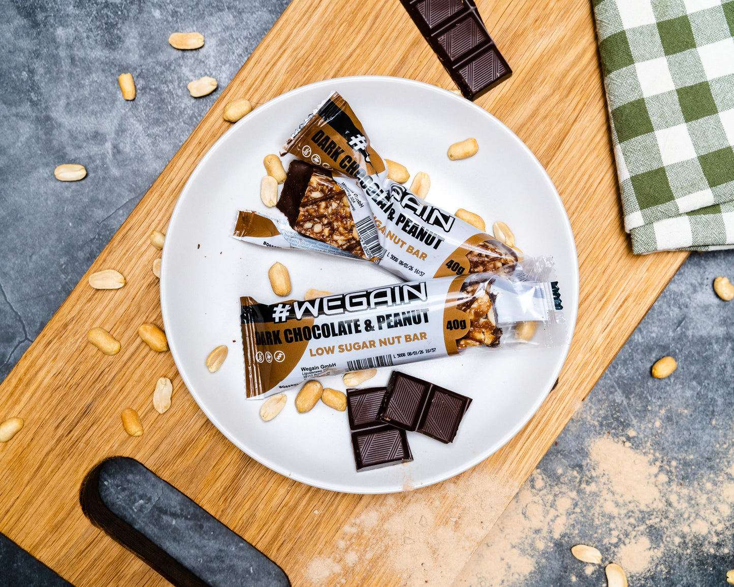 #WEGAIN Dark Chocolate & Peanut Low Sugar Nut Bar 40g - Tray a 12 Riegel