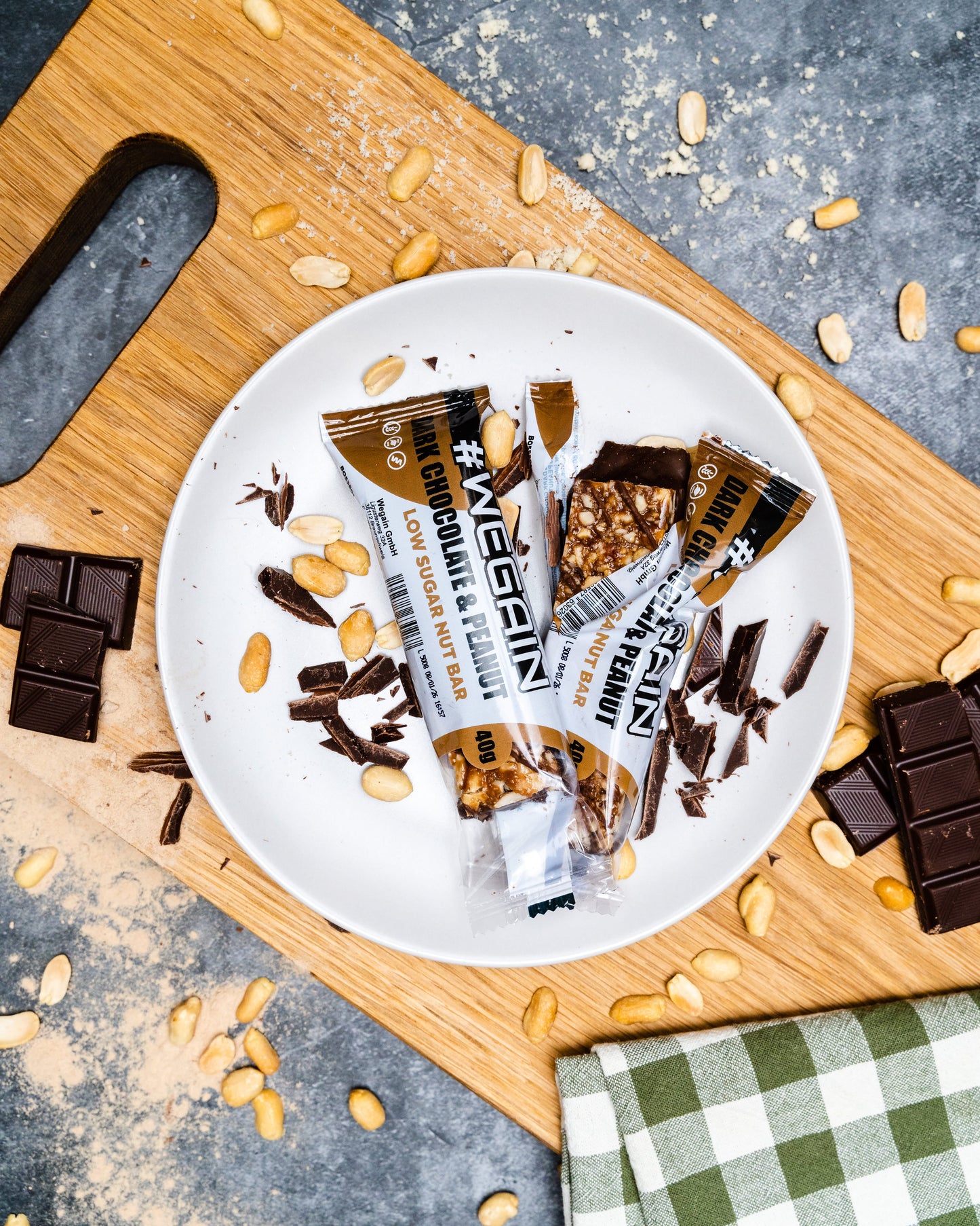 #WEGAIN Dark Chocolate & Peanut Low Sugar Nut Bar 40g - Tray a 12 Riegel